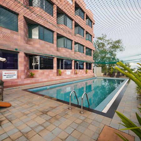 The South Park Hotel Thiruvananthapuram Εξωτερικό φωτογραφία