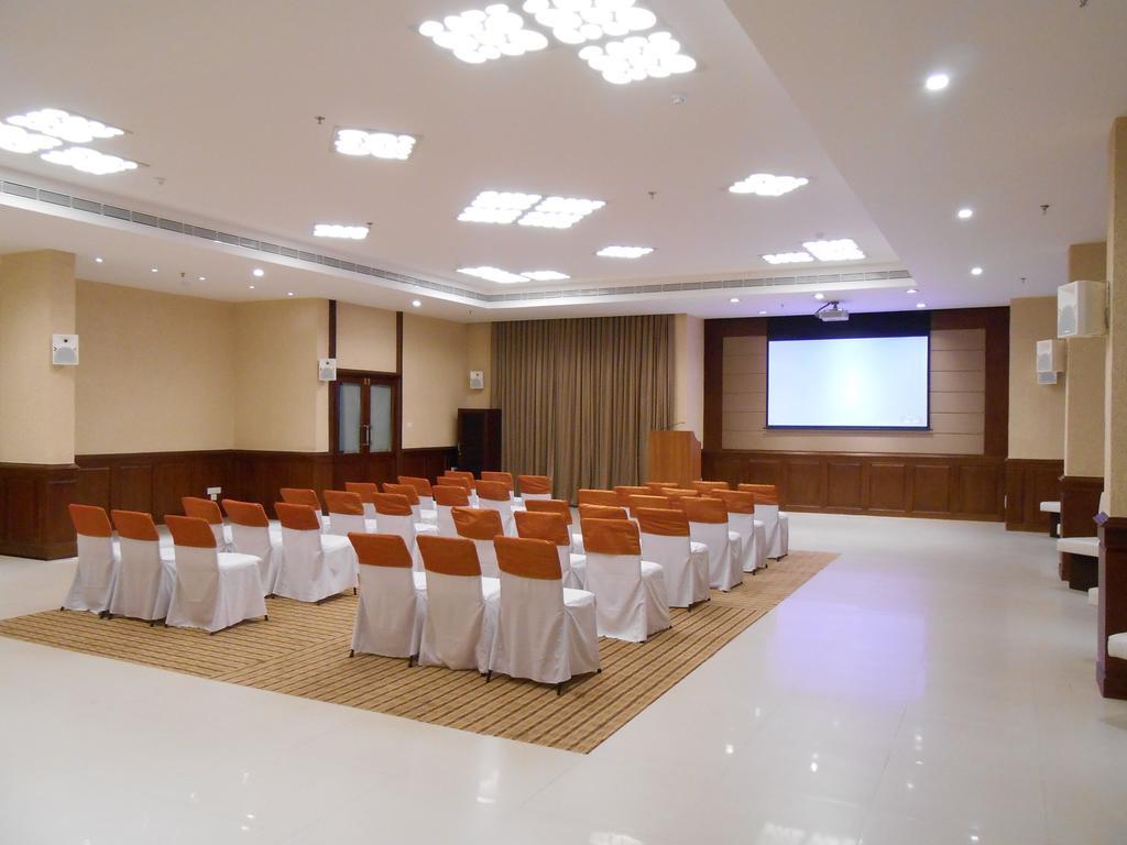 The South Park Hotel Thiruvananthapuram Εξωτερικό φωτογραφία