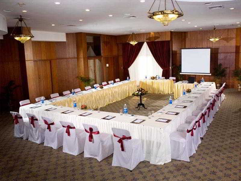 The South Park Hotel Thiruvananthapuram Εξωτερικό φωτογραφία