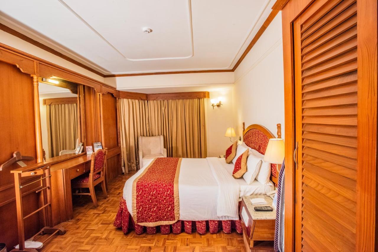 The South Park Hotel Thiruvananthapuram Εξωτερικό φωτογραφία