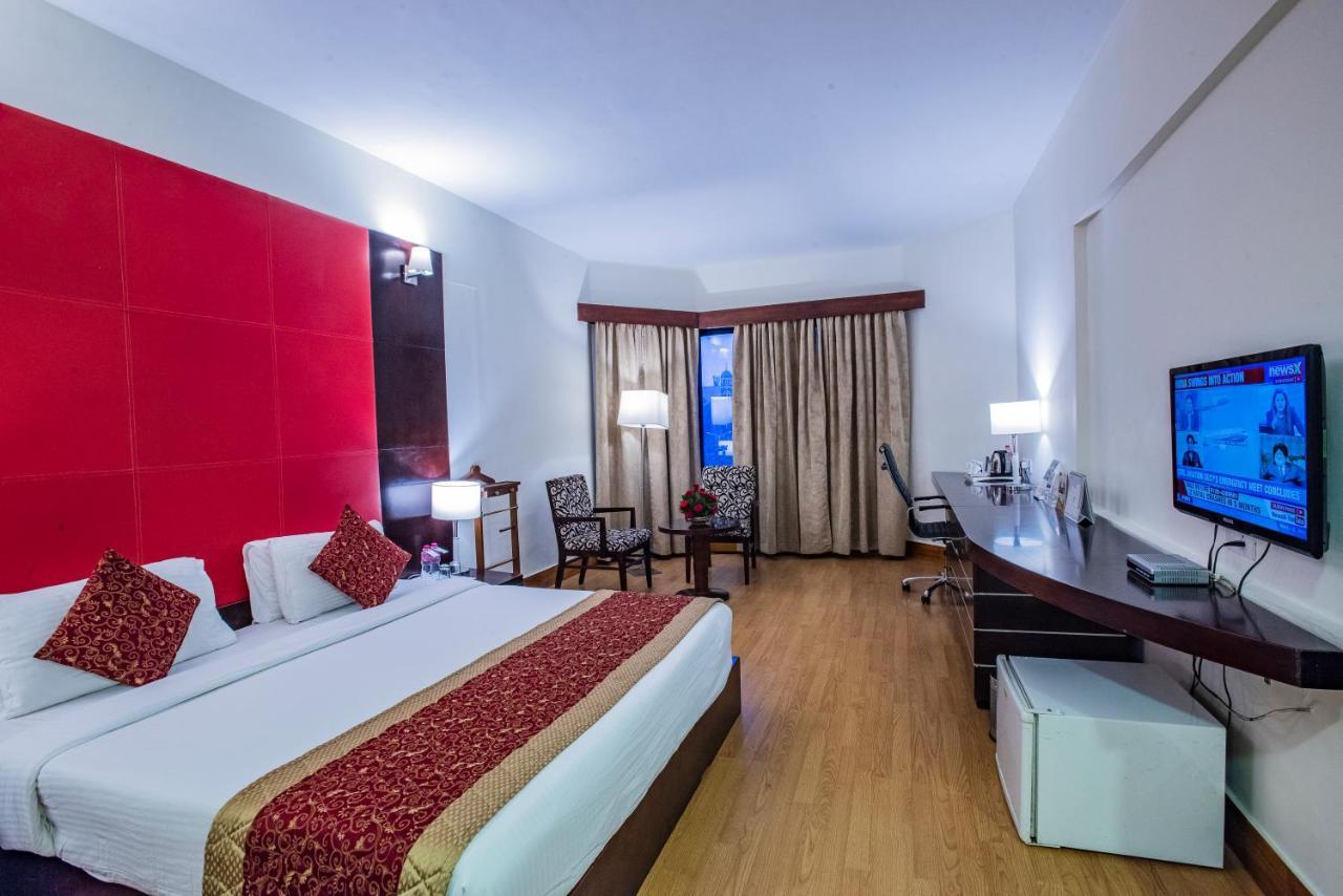 The South Park Hotel Thiruvananthapuram Εξωτερικό φωτογραφία